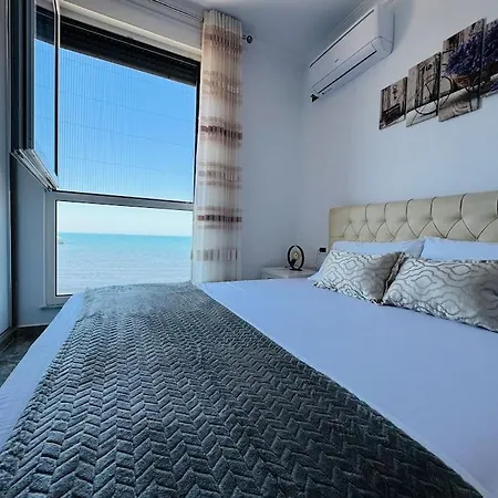Sea Side *