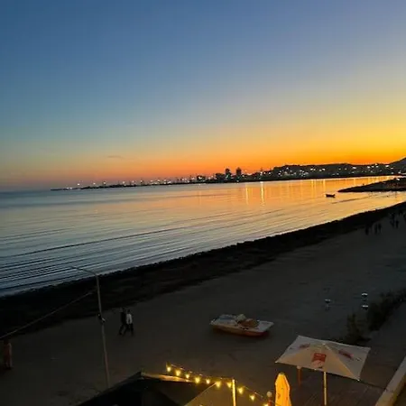 Sea Side Appartamento Durrës