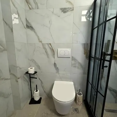 Sea Side 公寓 Durrës