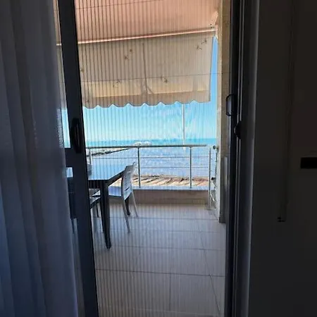Sea Side *